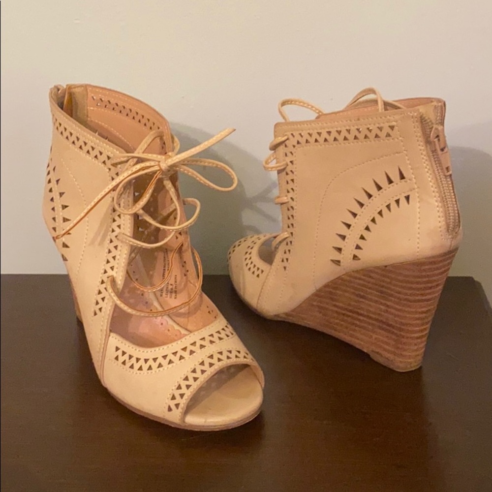 Peep toe wedges